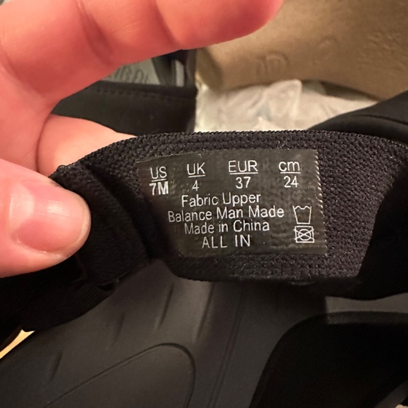 Bzee’s Sandals - Picture 2 of 4